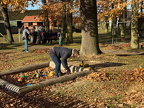 2024-11-23 Backhaus Laubharkaktion Aufnahmen von Michael Hirata 014